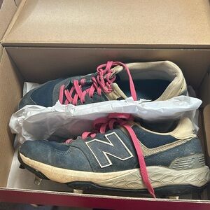 New balance metal cleats